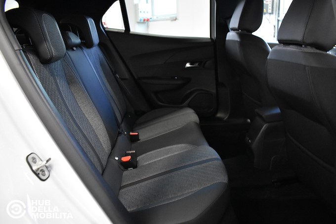 PEUGEOT 2008 PureTech 100 S&S Allure